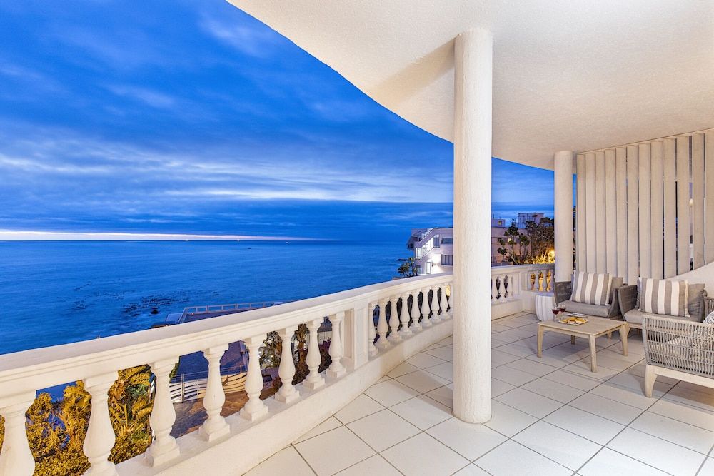 Clifton YOLO Spaces – Clifton Beachfront Apartments Clifton YOLO Spaces Clifton Beachfront Magic 17