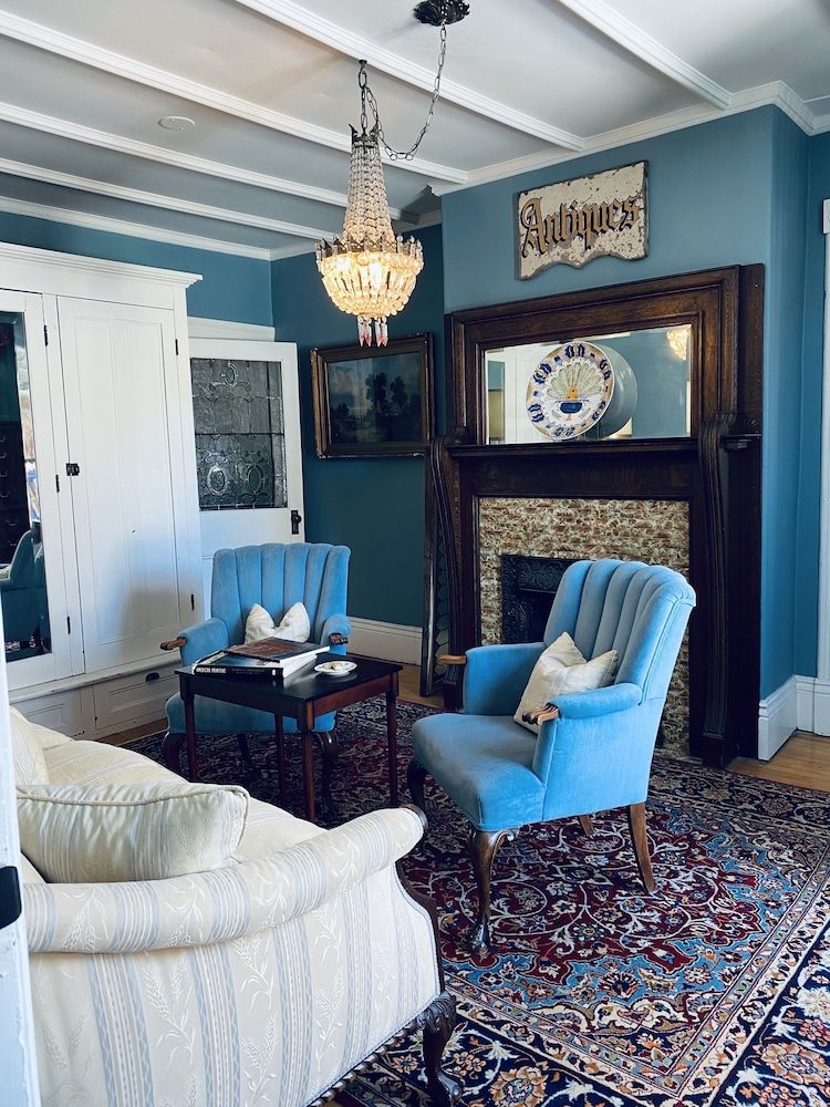 1000 Islands B&B – The Bulloch House Godfrey, 1 King Bed, Non Smoking 6