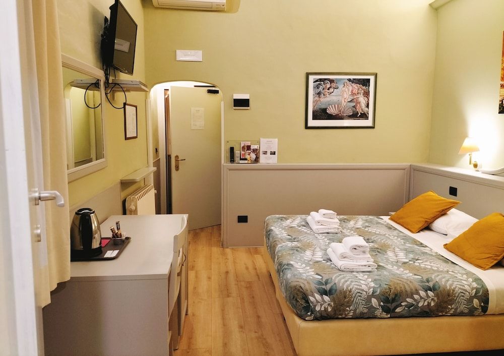 undefined Hotel Camilla 7