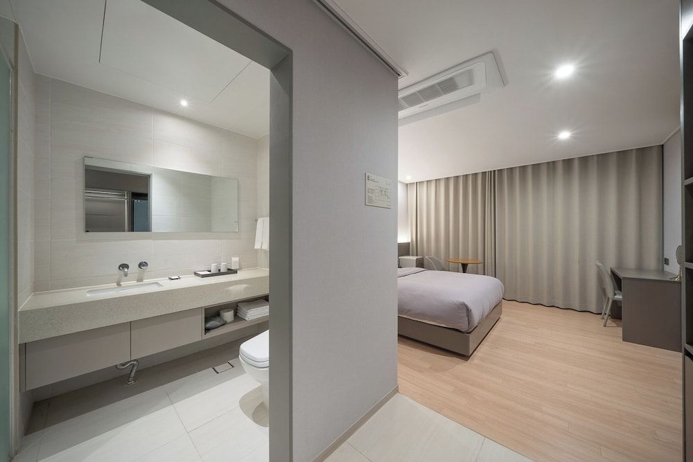 ACT Hotel Superior Double Room 2