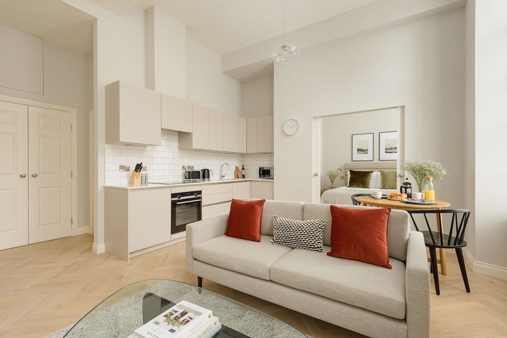 Museum Apartments Deluxe Apartment, City View 8