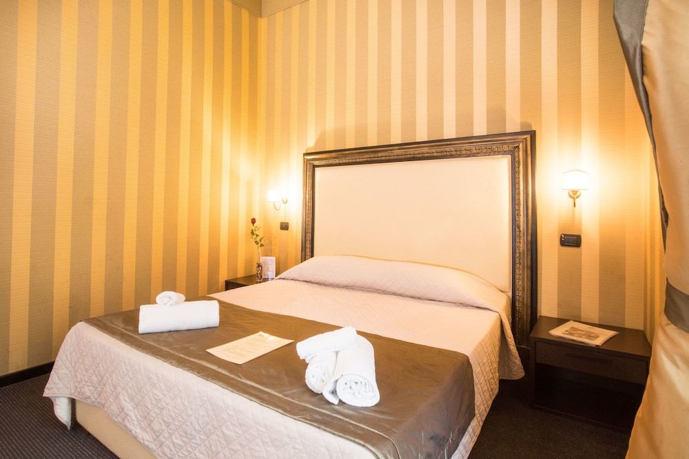 undefined Nice Rome Holiday 3