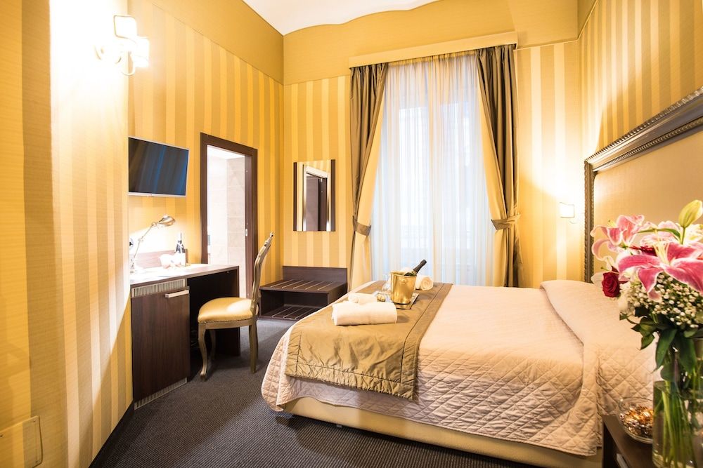 undefined Nice Rome Holiday 10