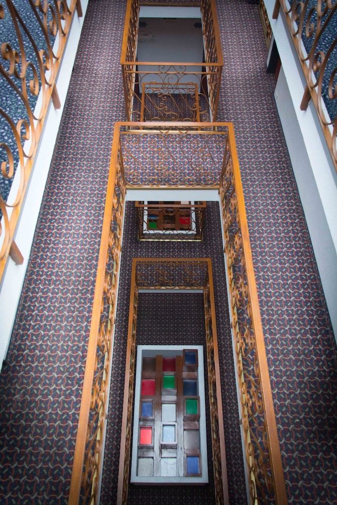 Handrails in hallways