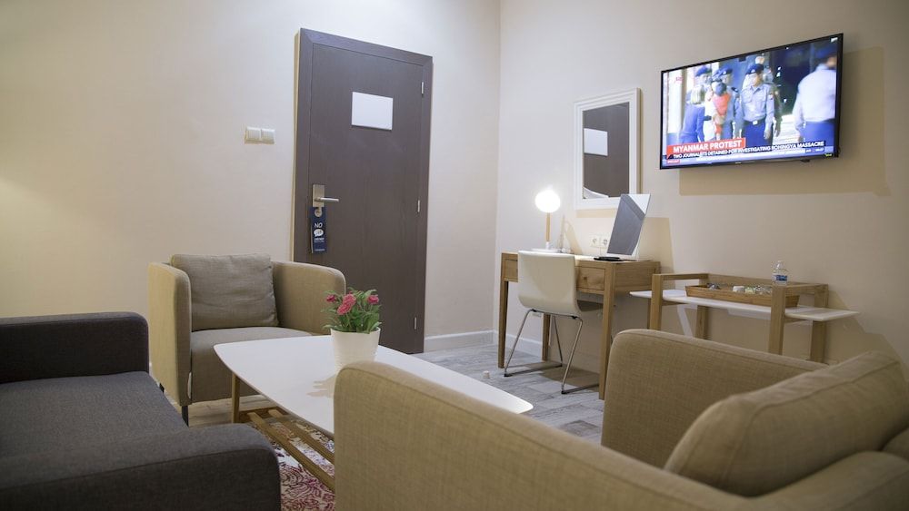 The Best Centric Comfort Suite 3