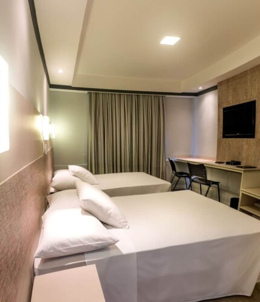 Hotel KK Deluxe Double Room 12