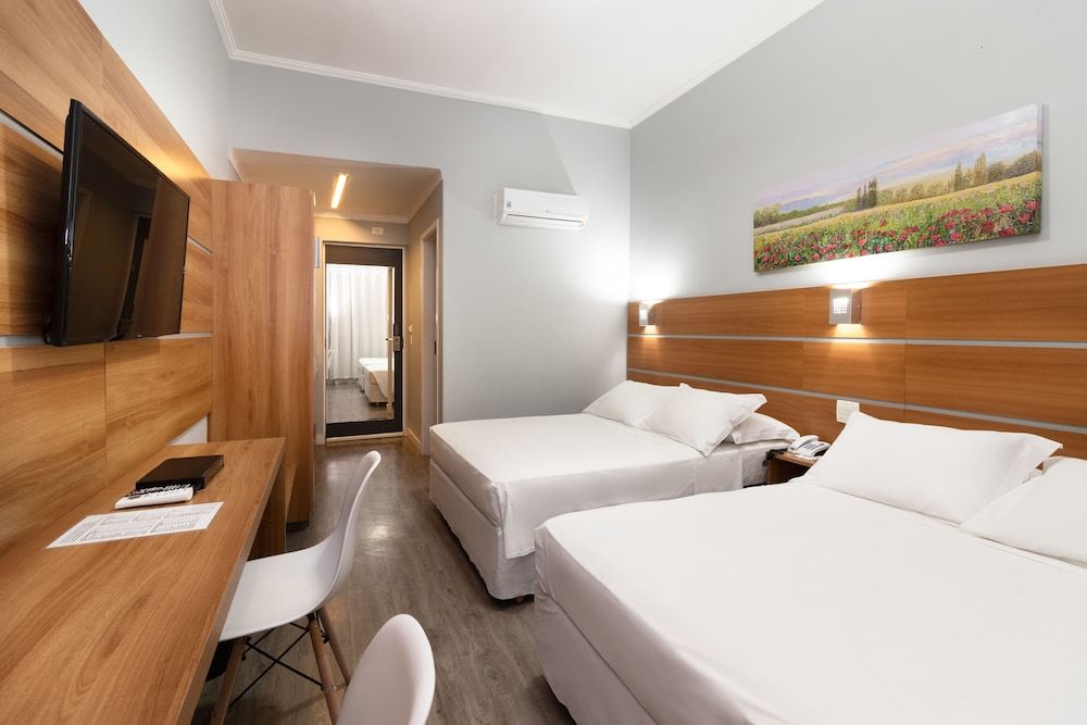 Hotel KK Deluxe Twin Room 10