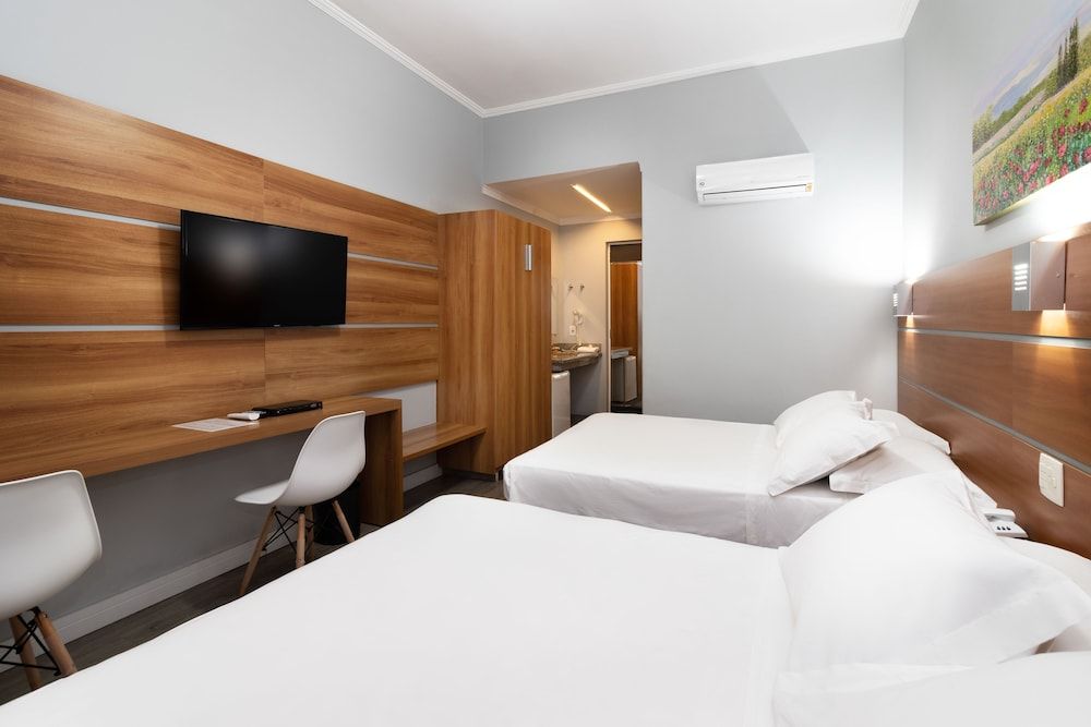 Hotel KK Deluxe Twin Room 11