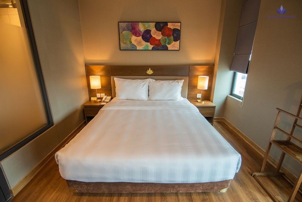 Purple Lotus Hotel Executive Apartment