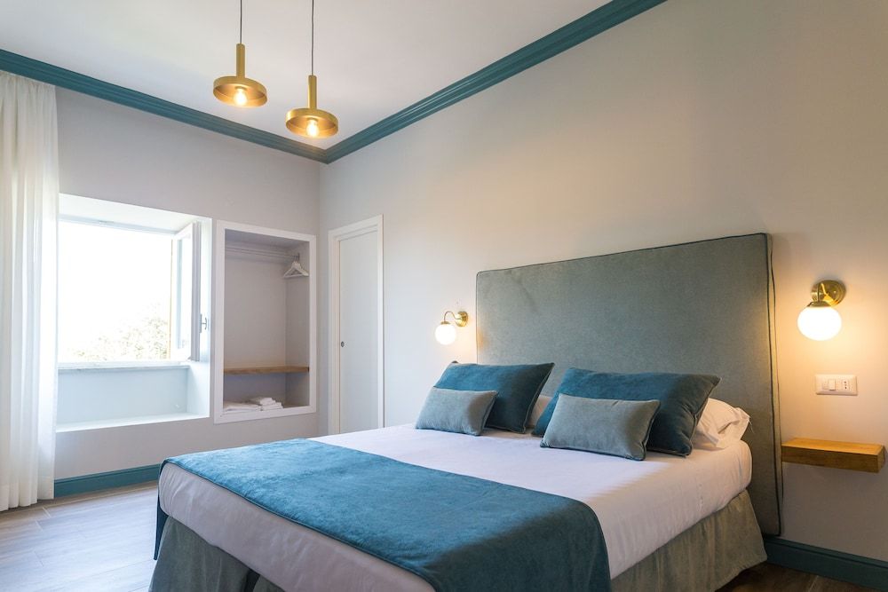 undefined Sorrento Pool&Suites 10