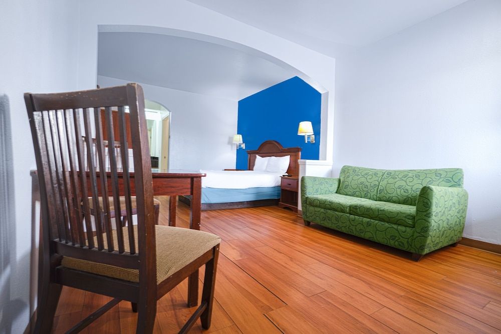 Room, 1 Queen Bed, Non Smoking