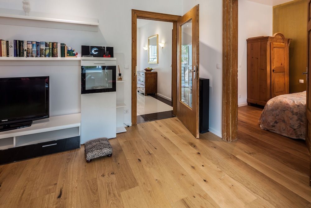 GL Apartmenthouse Deluxe Apartment, 2 Bedrooms, Garden View 7