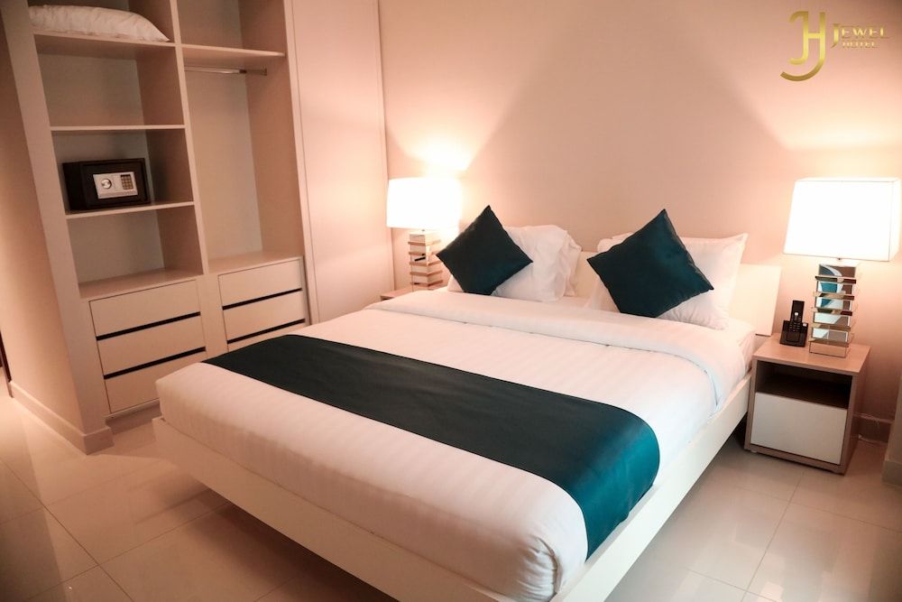 undefined The Jewel Hotel 2