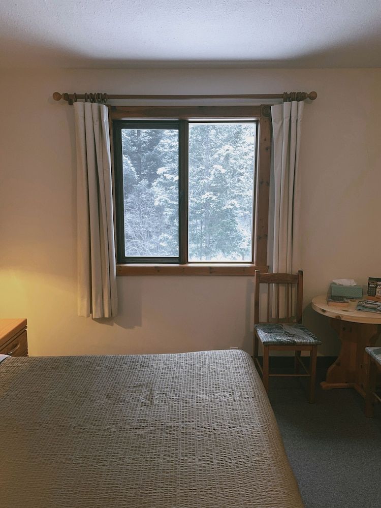 Alpine Meadows Lodge Comfort Room, 1 Queen Bed 20