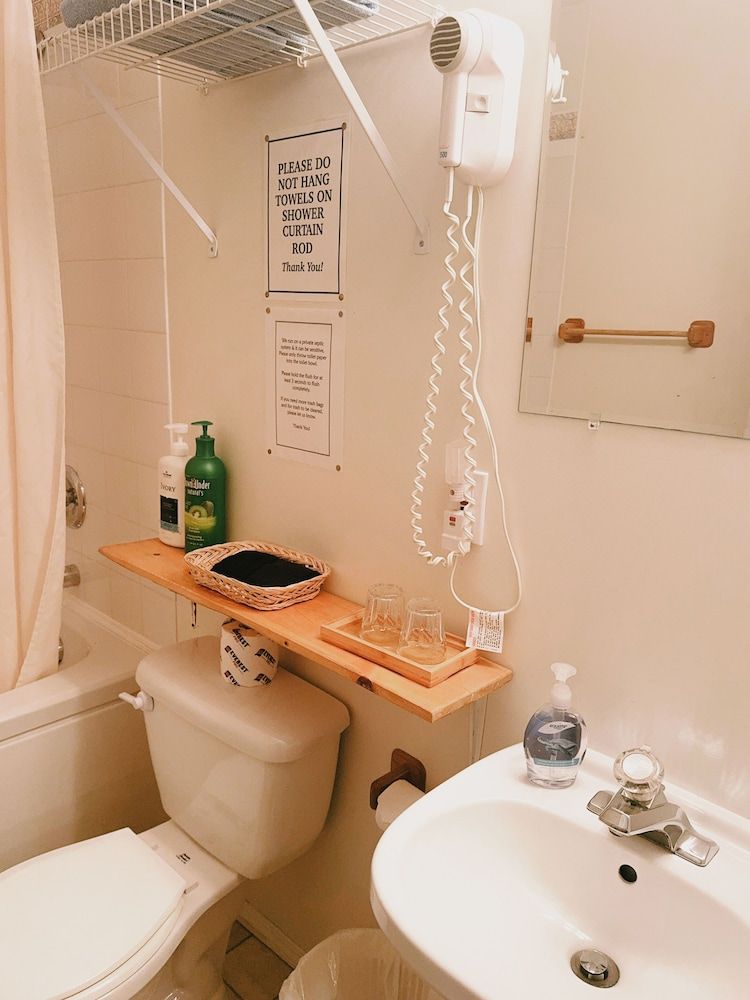 Alpine Meadows Lodge Comfort Room, 1 Queen Bed 17