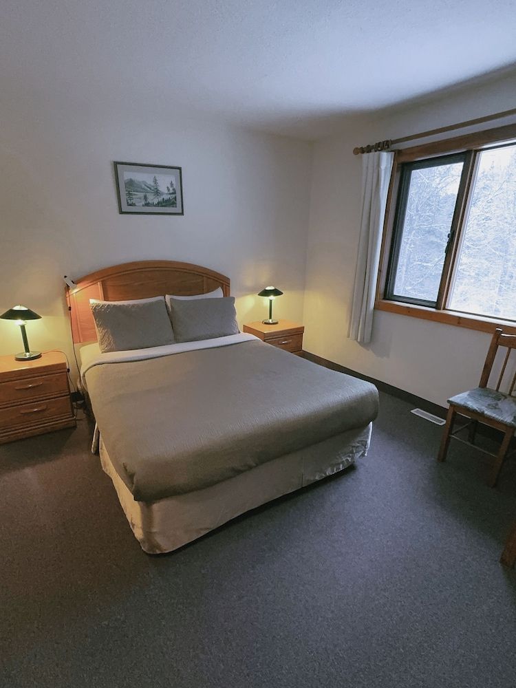 Alpine Meadows Lodge Comfort Room, 1 Queen Bed 6