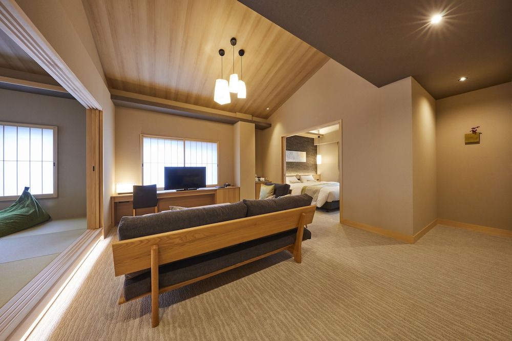 Rinn Shirakawa South Deluxe Twin Room 11