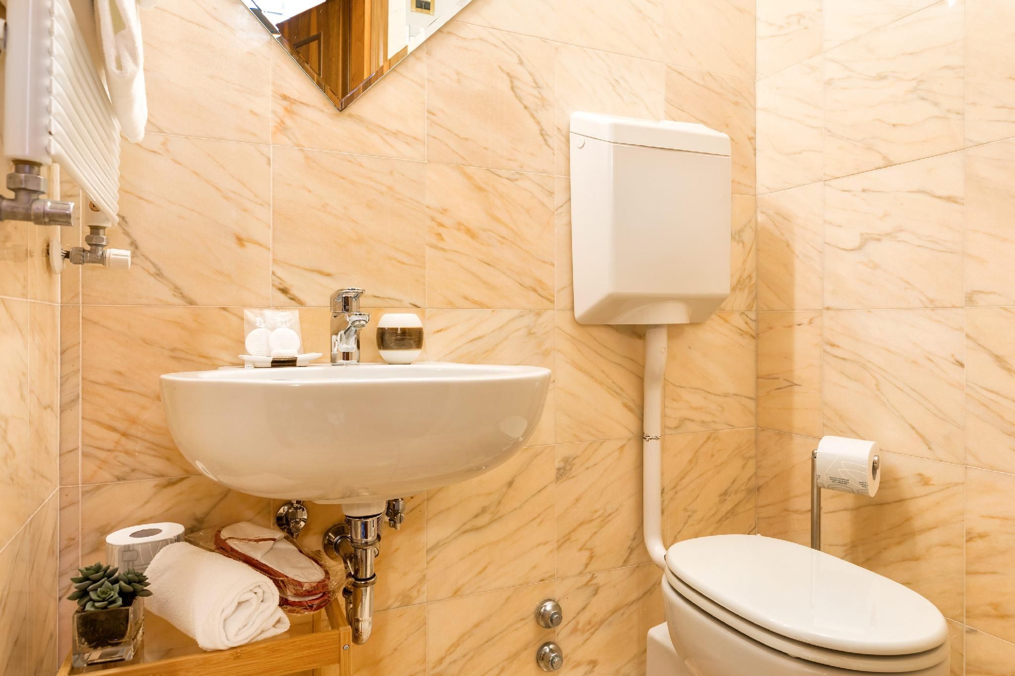 undefined Luxury Venetian Rooms 5