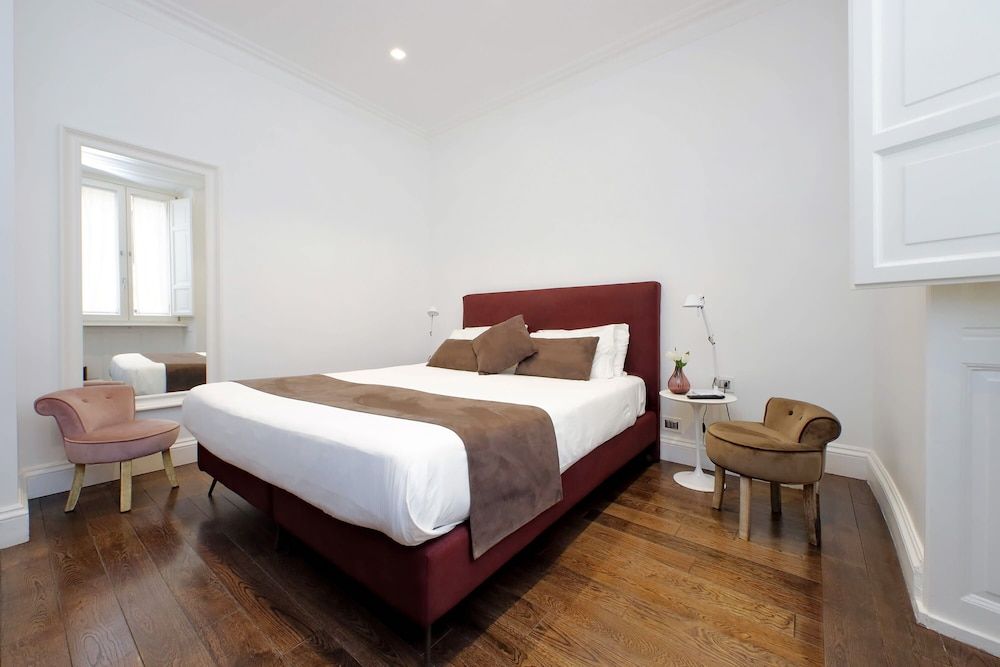 undefined Youroom Carrozze 2