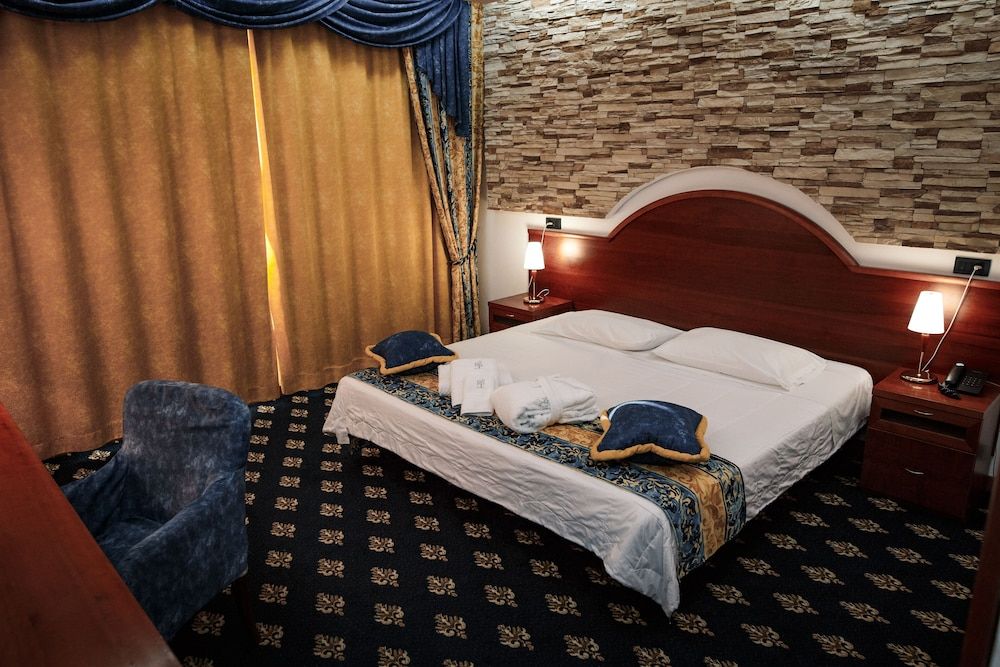 River Palace Hotel Deluxe Double or Twin Room 2