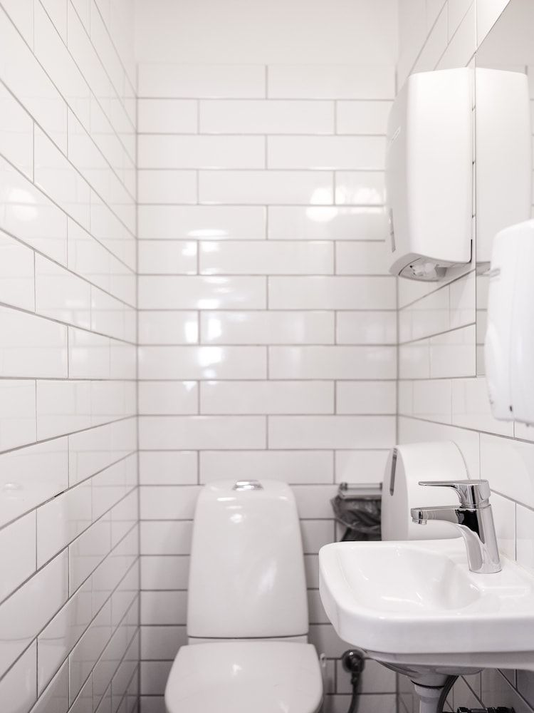 Norrland YMCA Hostel Twin Room, Shared Bathroom 4