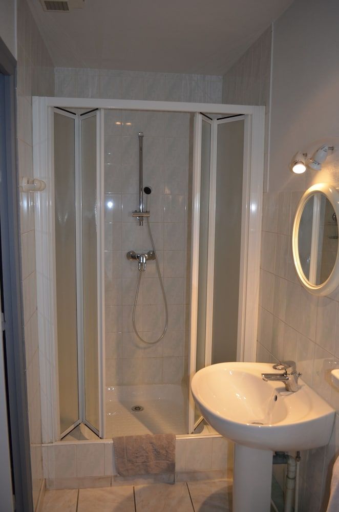 Hotel le royal Twin Room 4