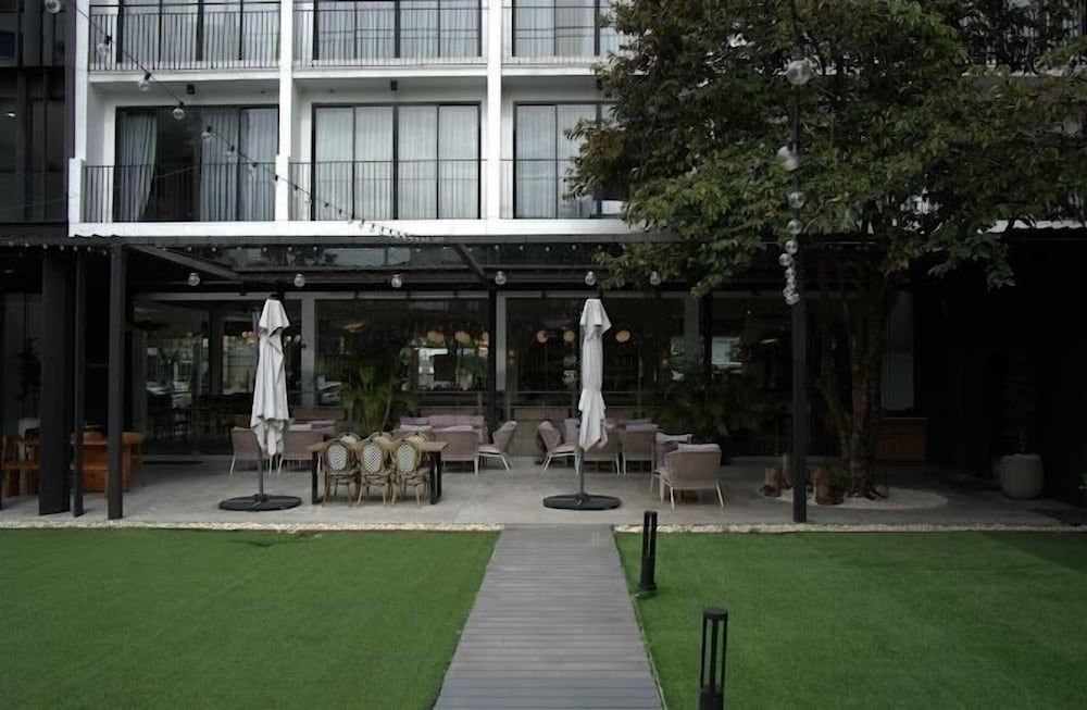 undefined Scene Bangkok Noi 6