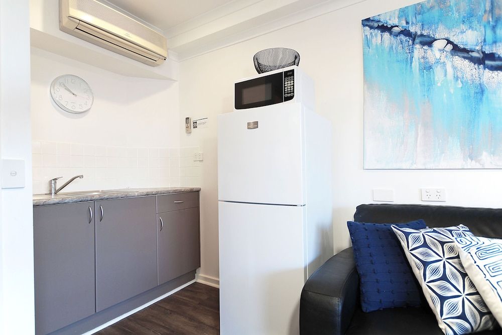 Apartments 521 1 Bedroom Apartment with Spa Bath 3