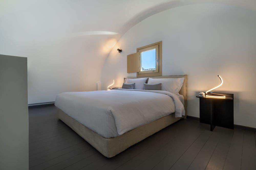 Colombos BeachFront Maisonette with Sea View 2