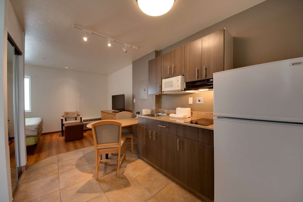 Standard Double Room, 1 Queen Bed, Non Smoking, Kitchenette