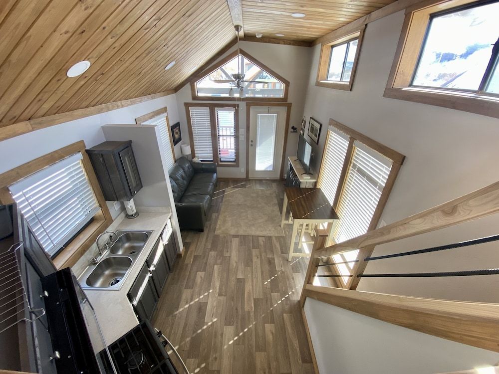 The Lodges of Oak Creek Cottage 4