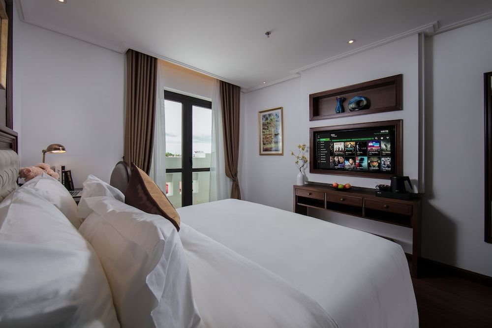 undefined The Q Hotel Hanoi 10