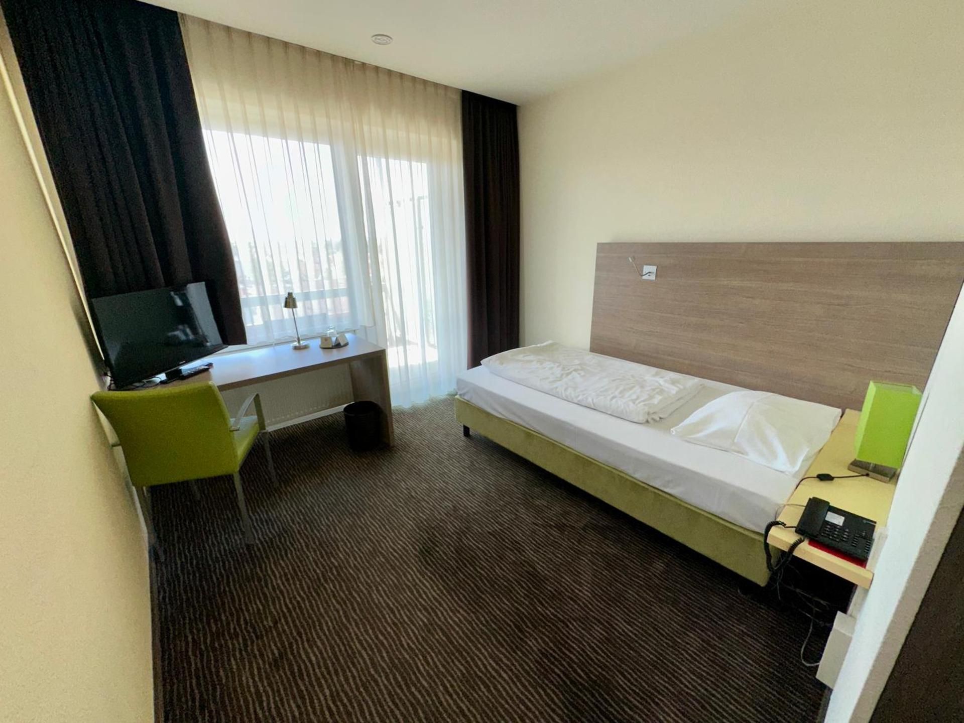Deluxe Single Room