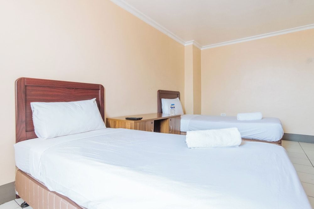 undefined Dechmark Hotel 4