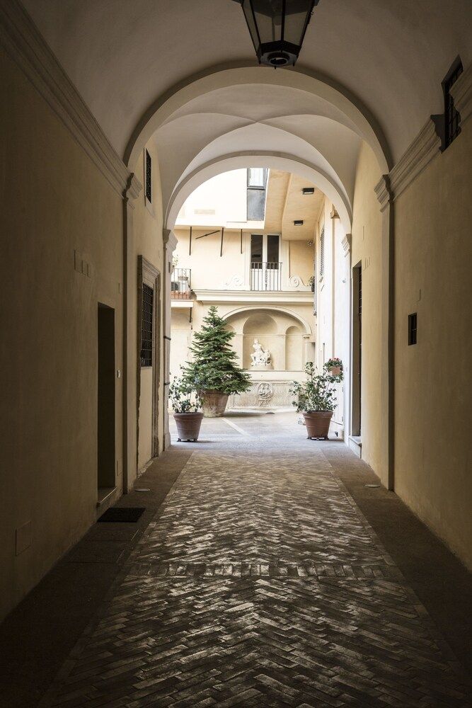 undefined Navona Grand Suite 6