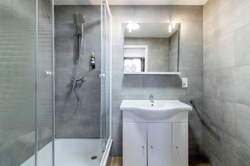 Montovani Economy Double Room 6