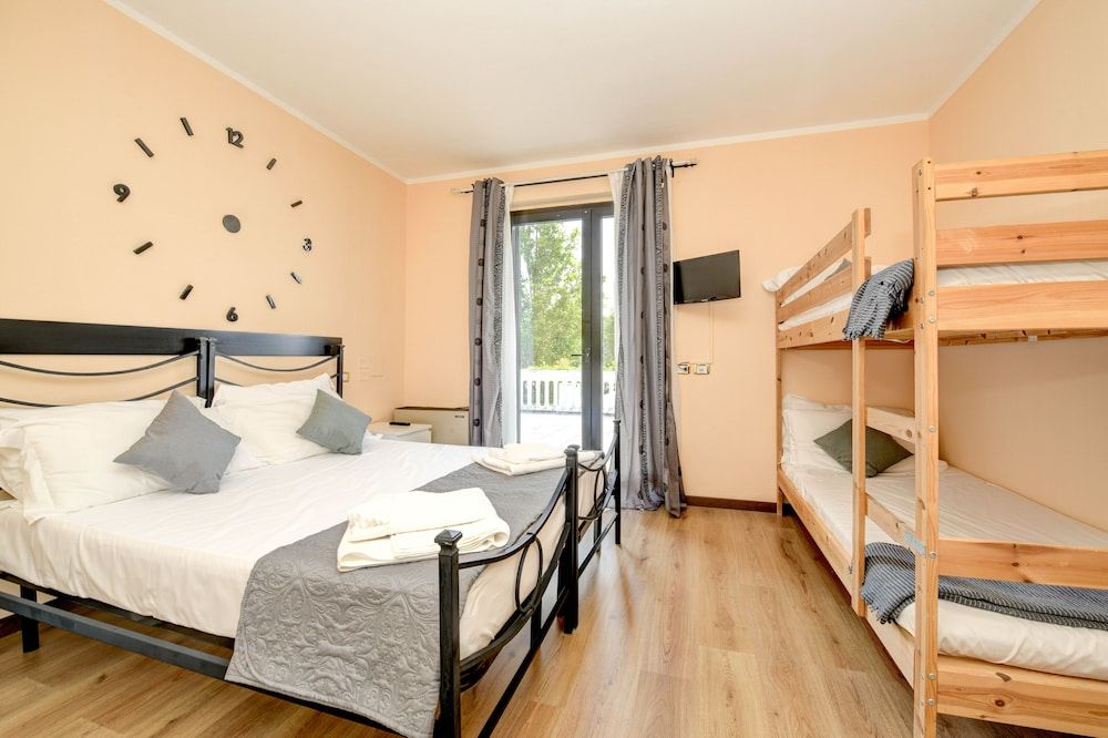 Standard Room, 1 Bedroom, Garden View