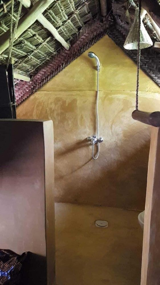 Evergreen Bungalows Economy Room 9