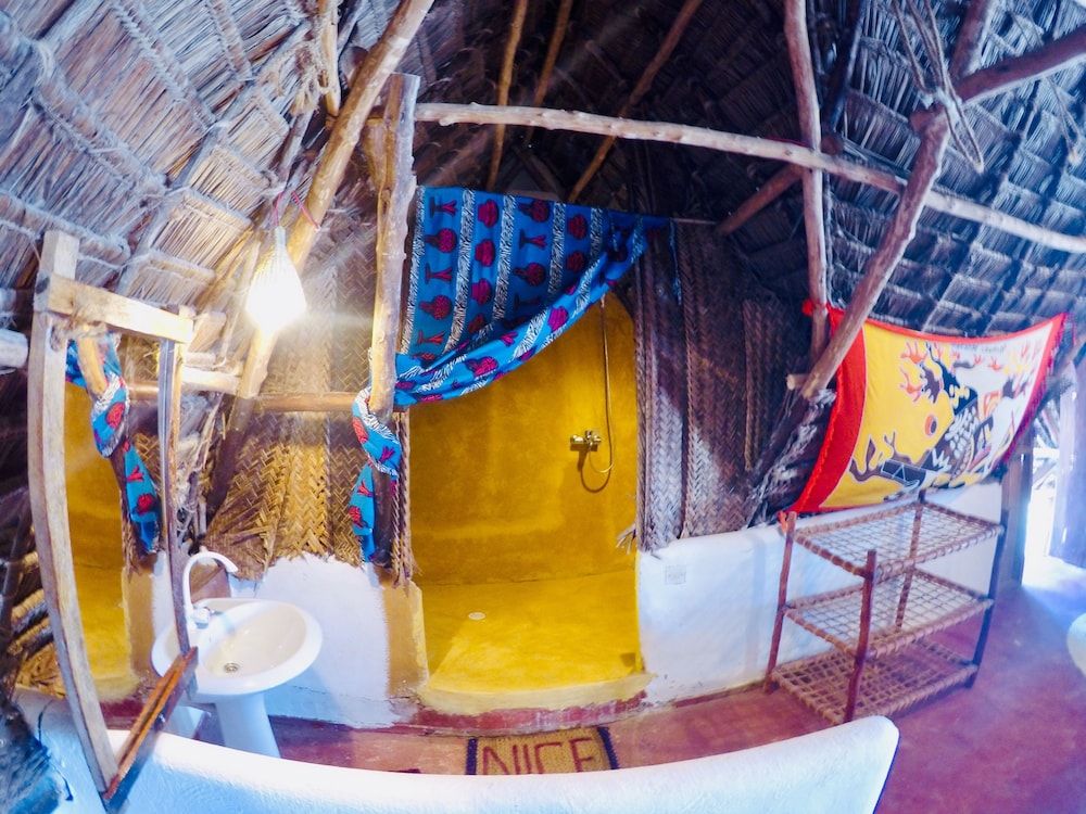 Evergreen Bungalows Grand Room, Balcony 6