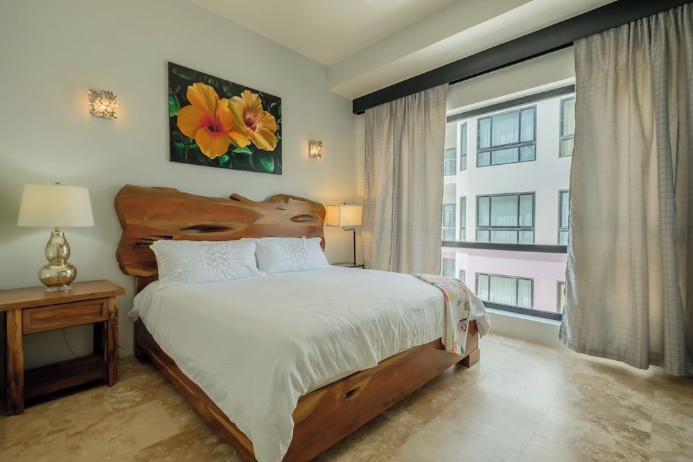Diamante Beachfront Suites