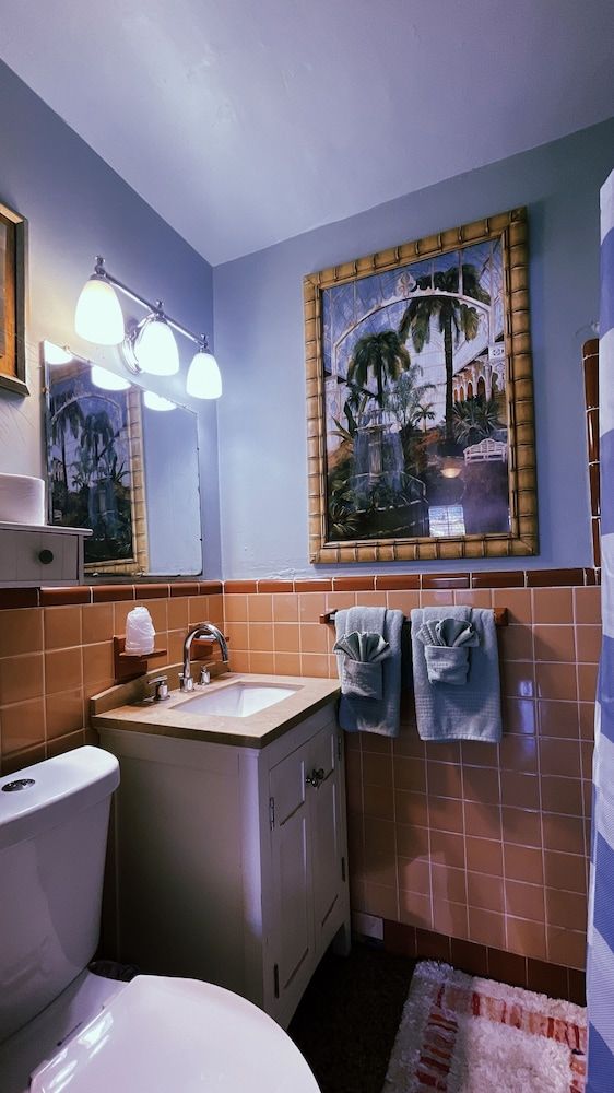 Shamrock Cove Inn 1 Double Bed 2