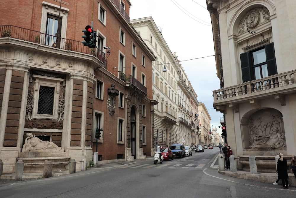 undefined Trevi suites B&B 9