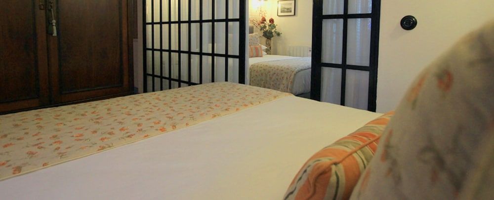 Storytellers Villas Family Apartment, 2 Bedrooms (2) 3