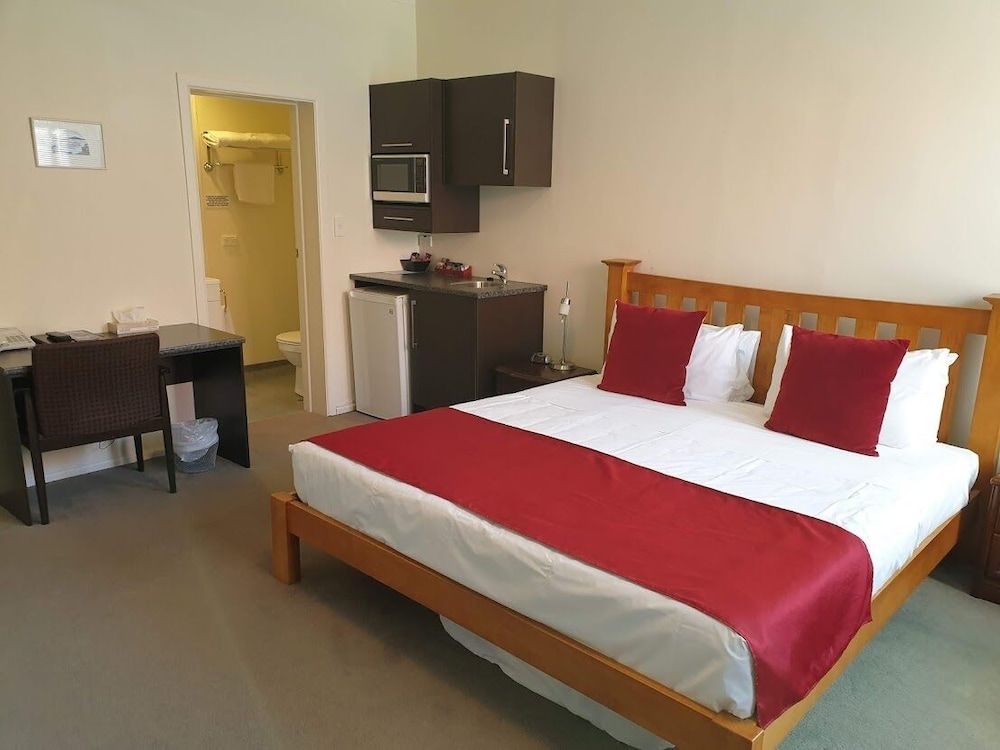 undefined Eden Park Motel 3