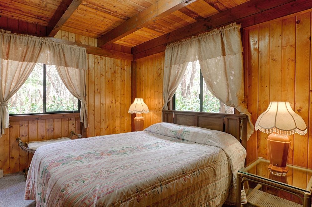 Family Room (Hale Kaimana)