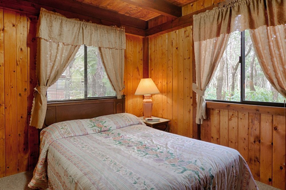 Family Room (Hale Kaimana)