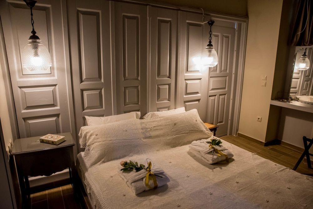 undefined Kyria Boutique House 3