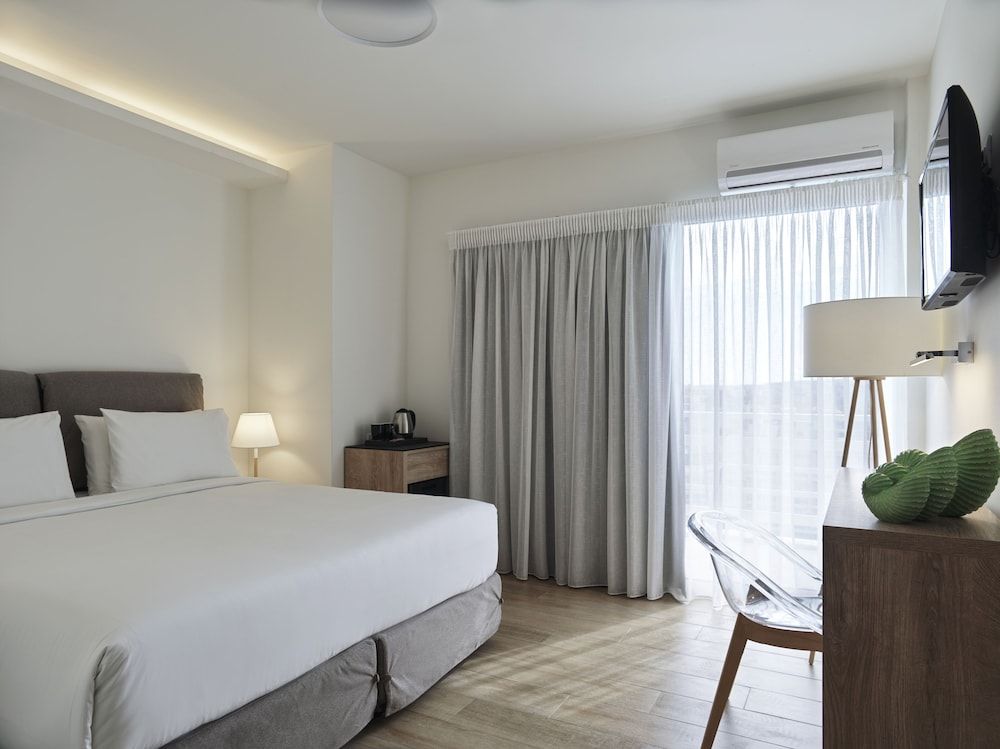 Superior Double Room, Partial Sea View