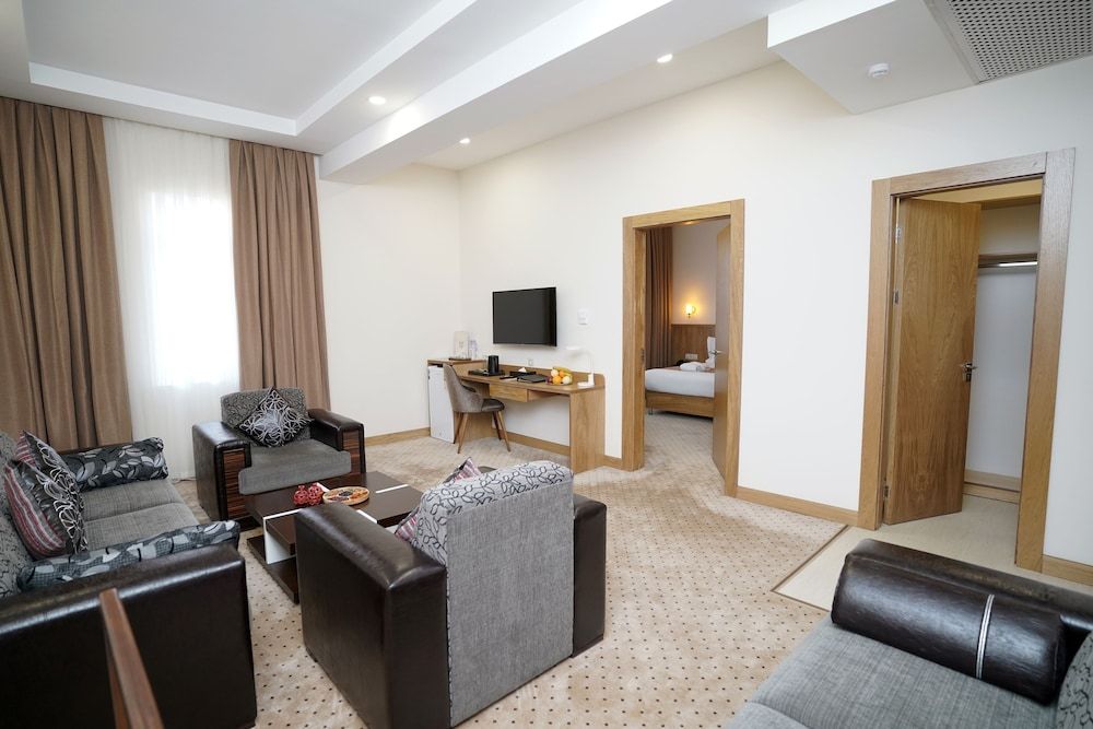 undefined Milan Hotel 3