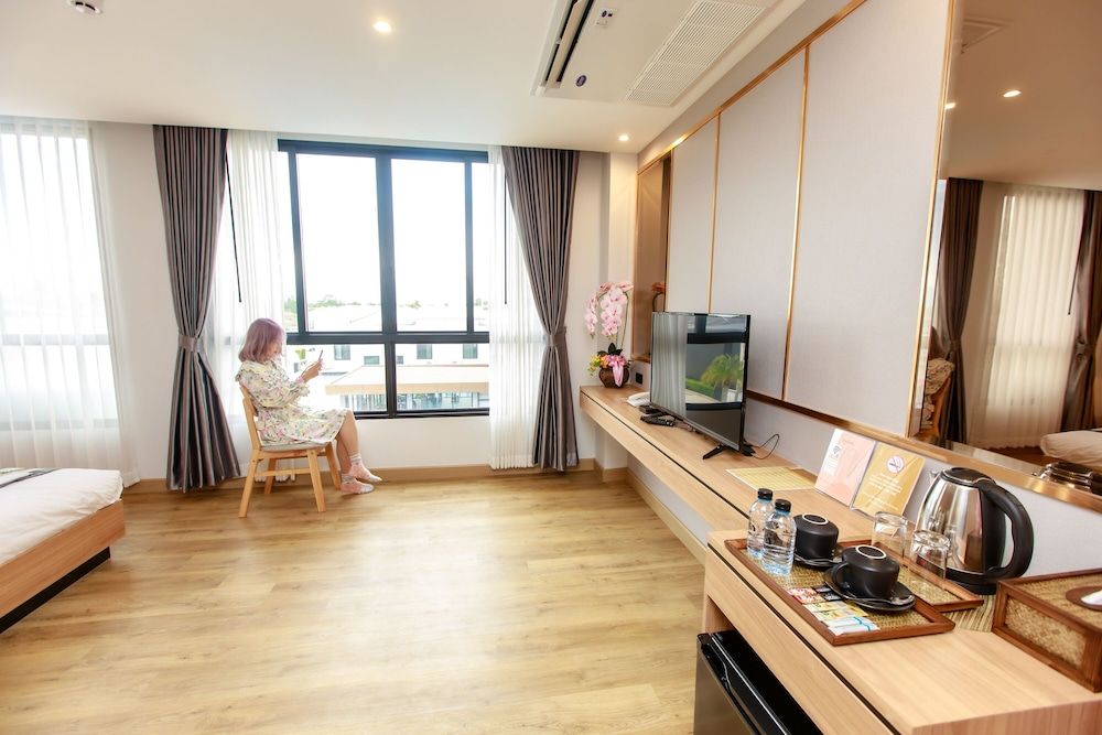 Siri Hotel Lumphun Deluxe Double Room 5